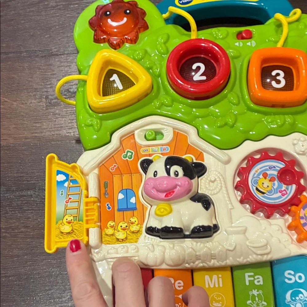 VINTAGE VTECH Interactive Musical TOY Farm Playset
